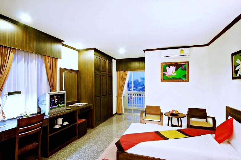 Hotel Royal Panerai Chiangmai 3*